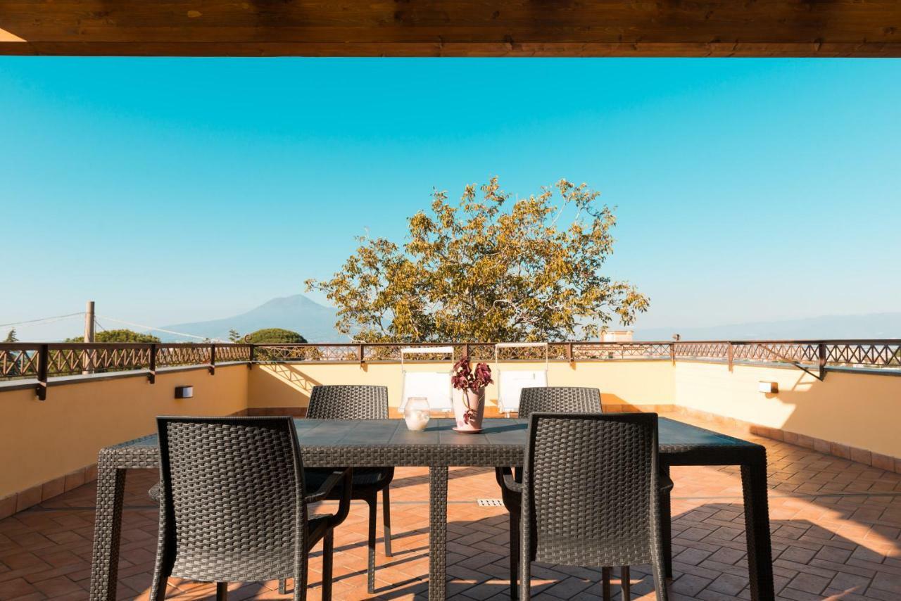 Villa Lucia Terrazza Panoramica กาสเตลลัมมาเร ดิ สตาเบีย ภายนอก รูปภาพ
