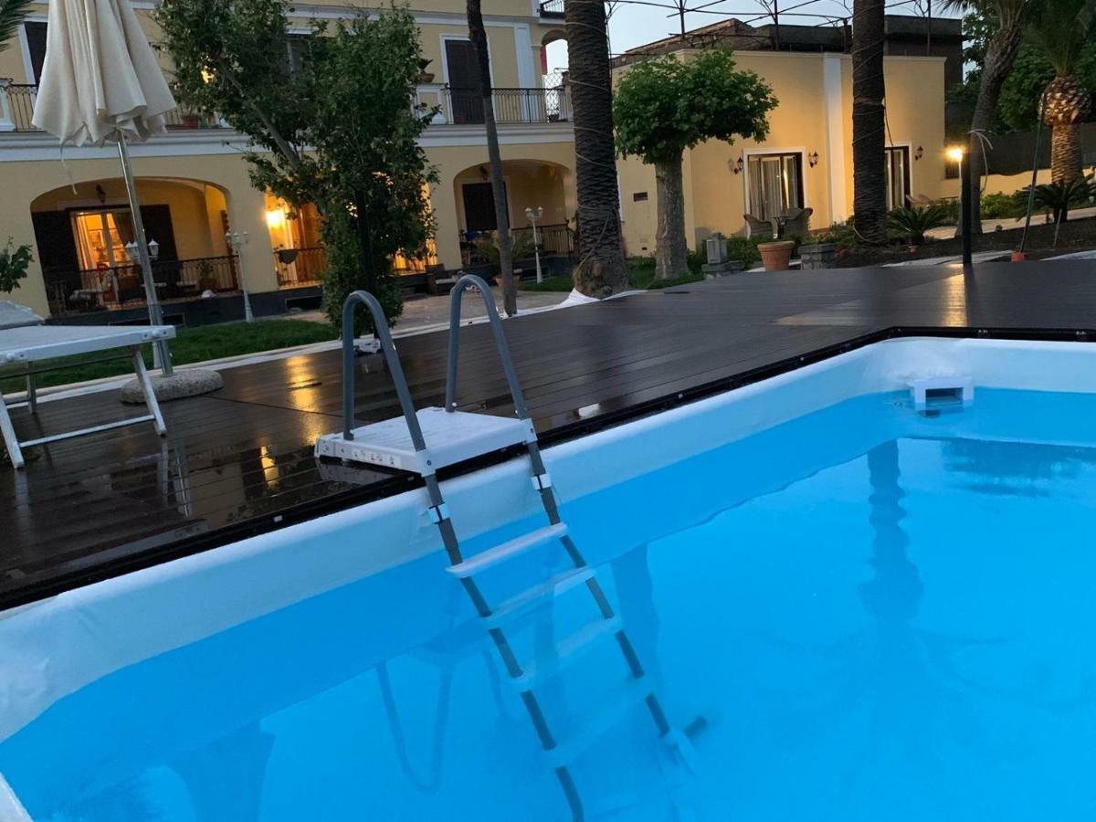 Villa Lucia Terrazza Panoramica กาสเตลลัมมาเร ดิ สตาเบีย ภายนอก รูปภาพ
