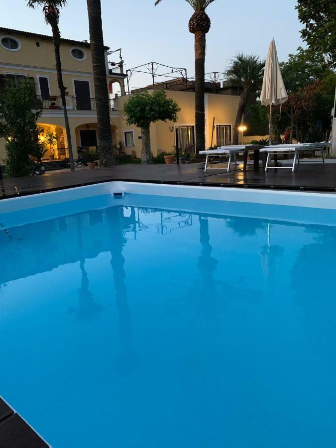 Villa Lucia Terrazza Panoramica กาสเตลลัมมาเร ดิ สตาเบีย ภายนอก รูปภาพ